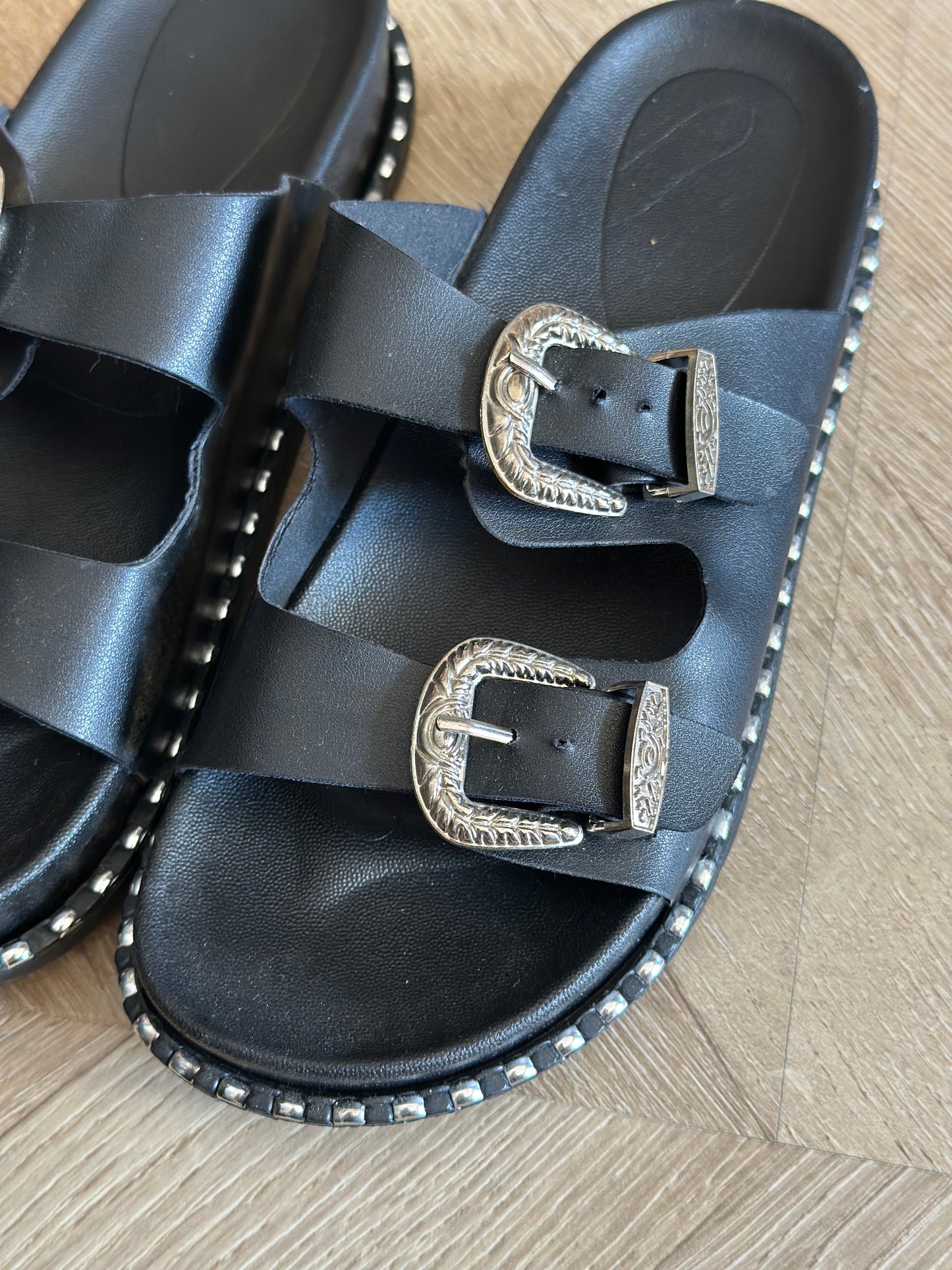 Sandales western à boucle épaisse noir/argent P.36