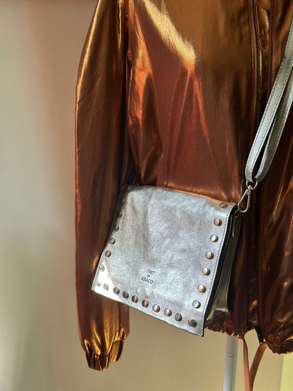 Sac bandoulière en cuir argenté