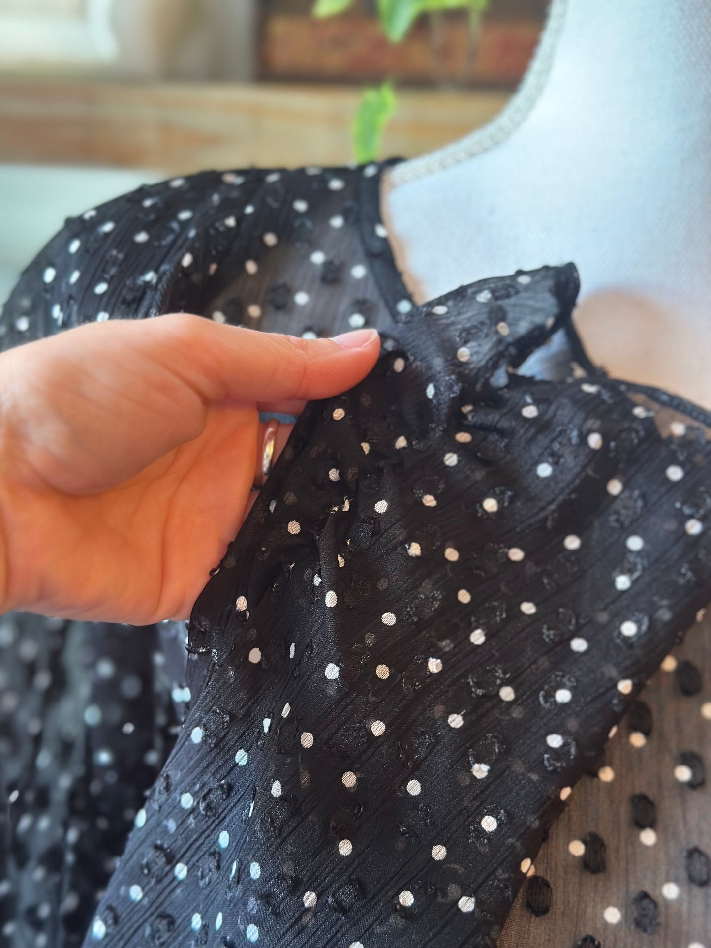 Blouse noire à pois blancs T38