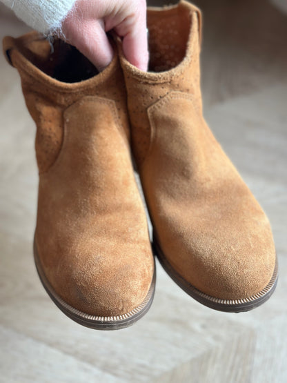 Bottines en cuir daim camel T.39