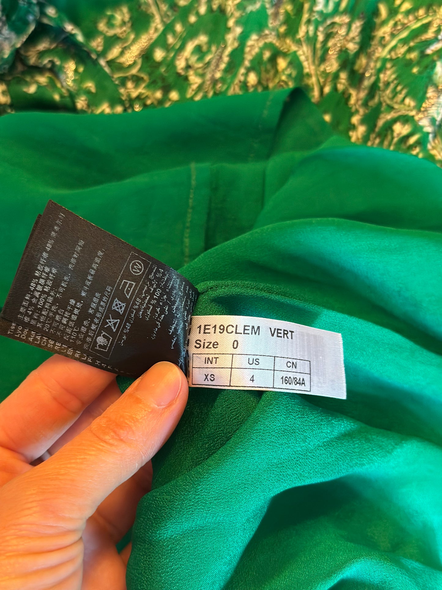 Robe fluide cachemire vert lurex modèle Clem T.34