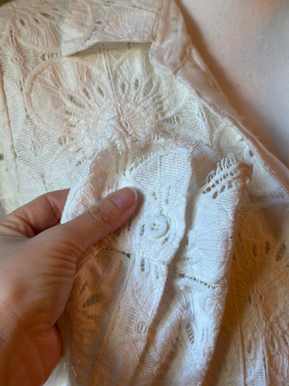 Chemise blanche broderie anglaise T.38
