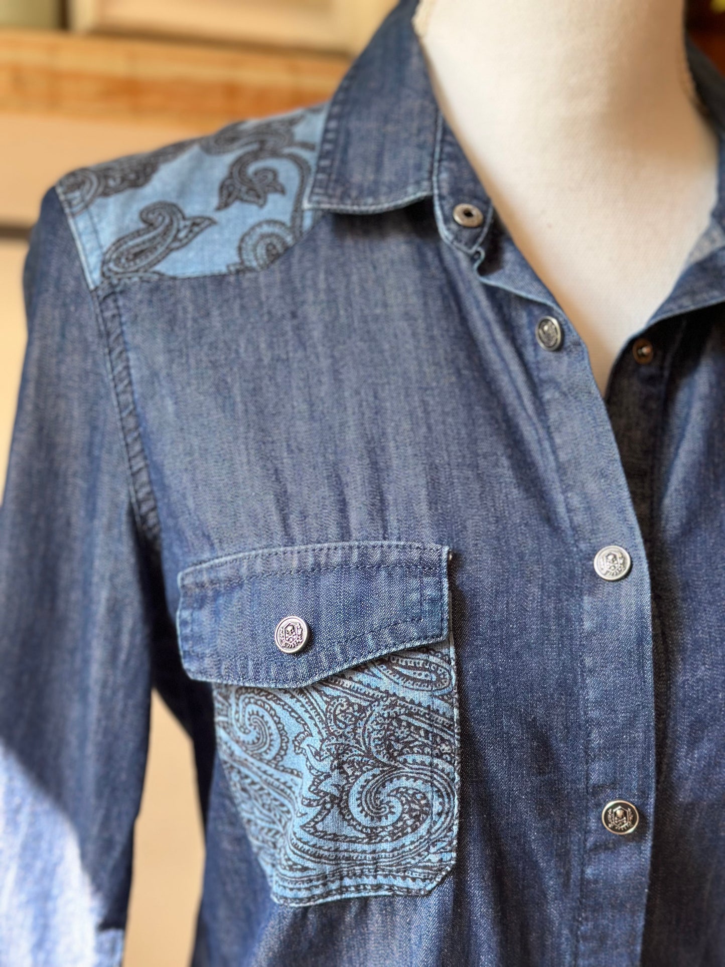 Chemise en jean motif cachemire T.34