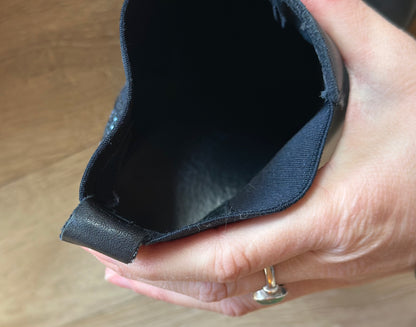 Bottines en cuir noir à empiècement pailleté P.37