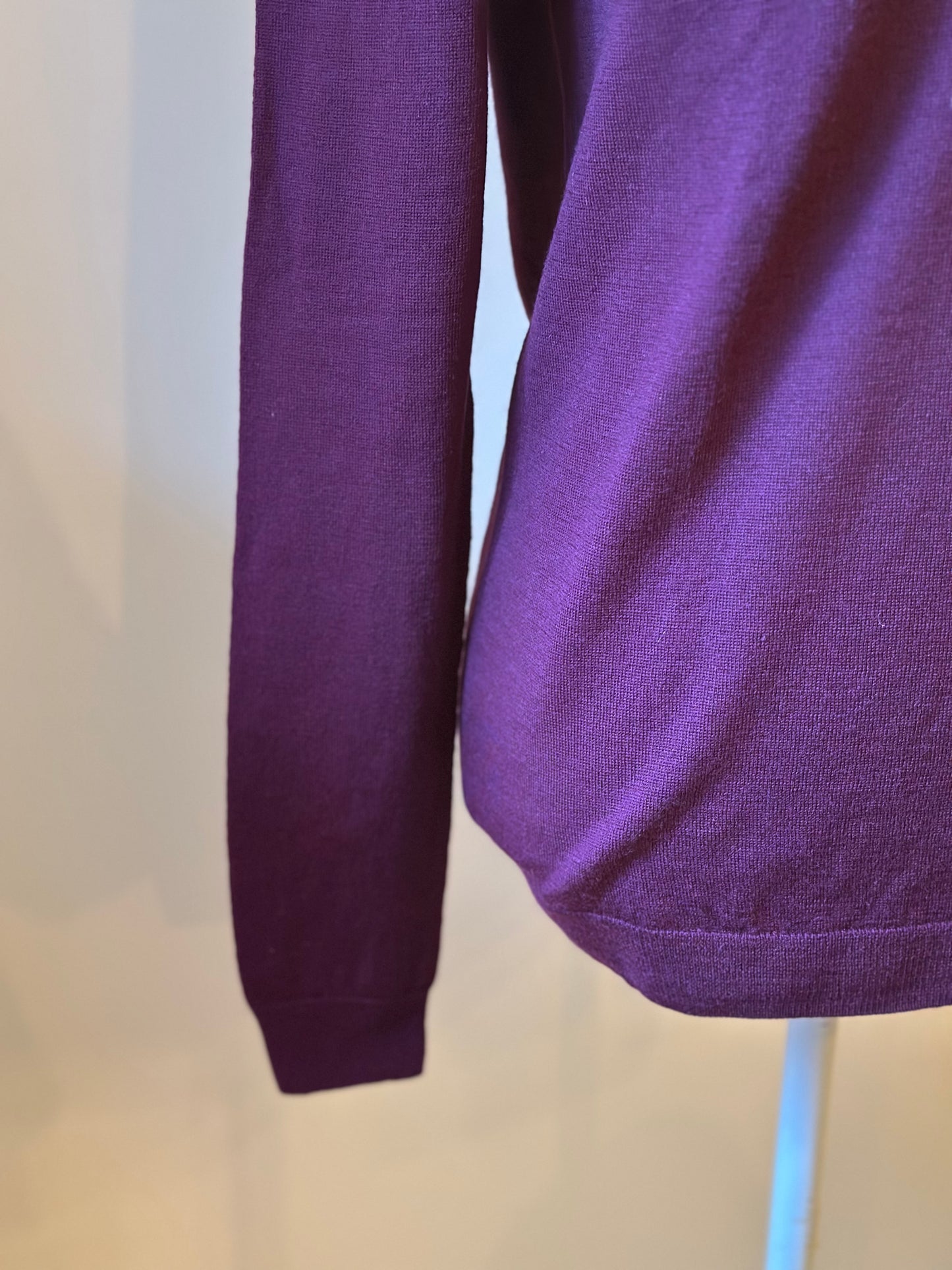 Pull col V uni bordeaux en laine T.38