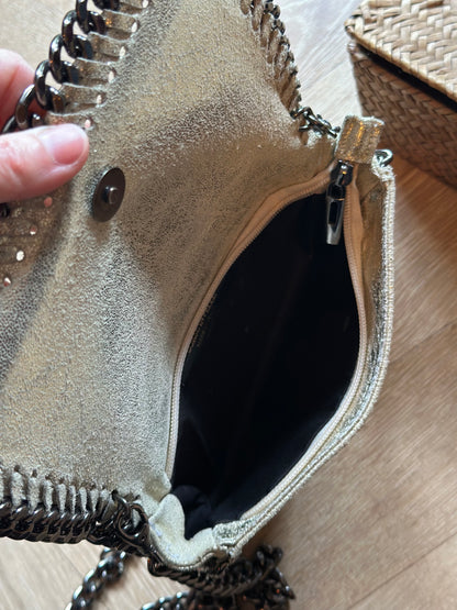 Sac bandoulière cuir métallisé doré chaîne Made in Italy – 21x14 cm