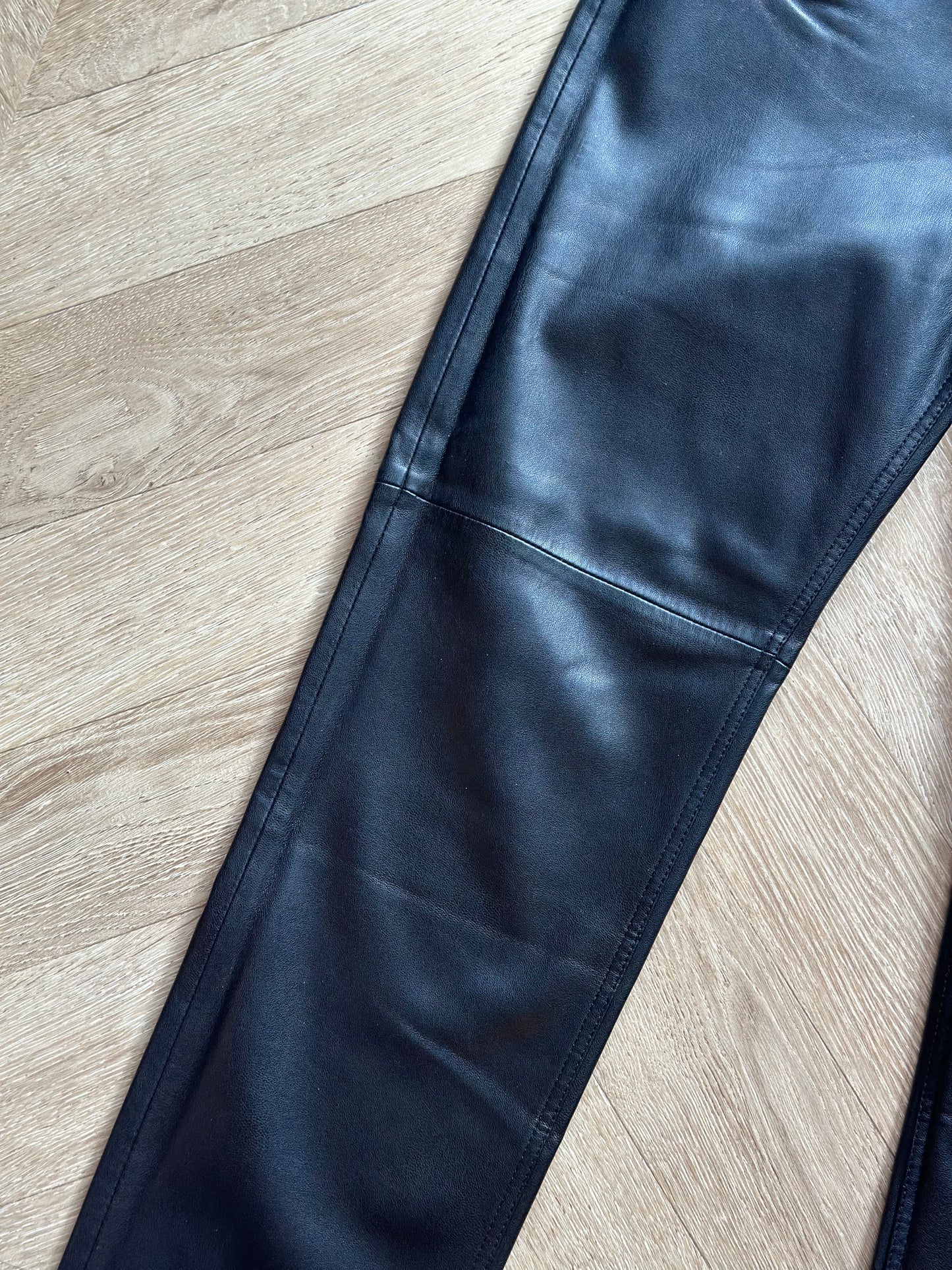 Pantalon droit similicuir noir T.36