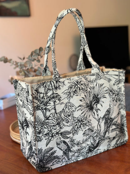 Sac cabas noir en jacquard motif jungle