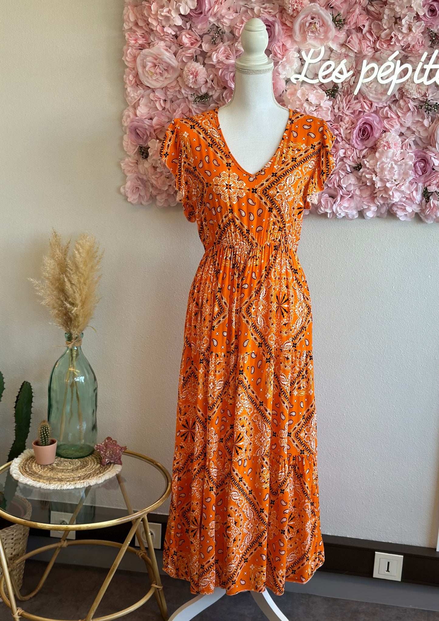 Robe fluide à coupe longue, motifs bandana orange et blanc, T.36