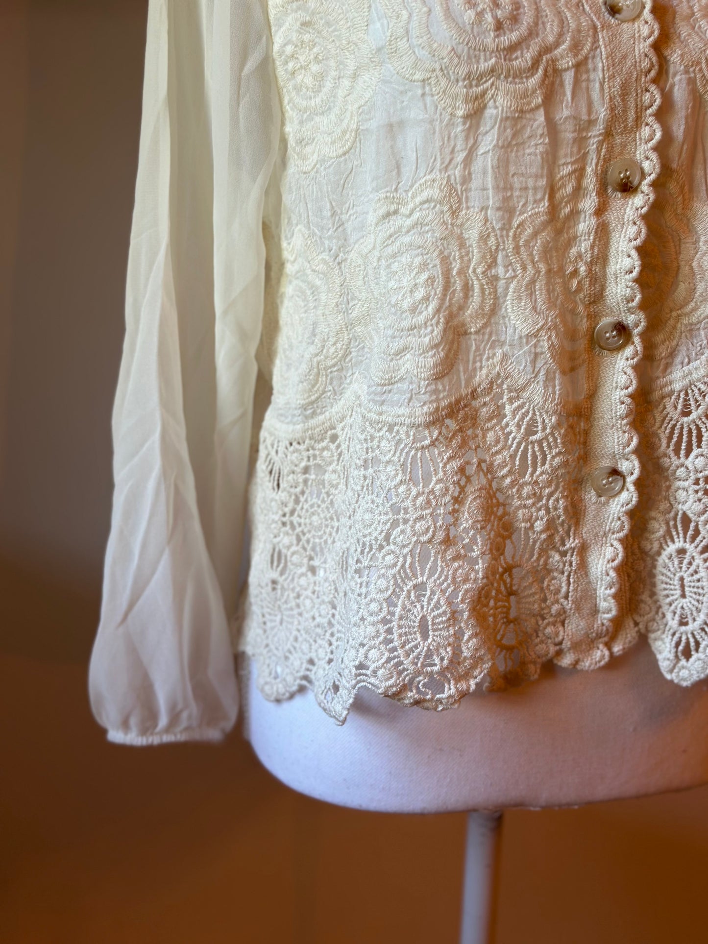 Cardigan dentelle crème T.36/38
