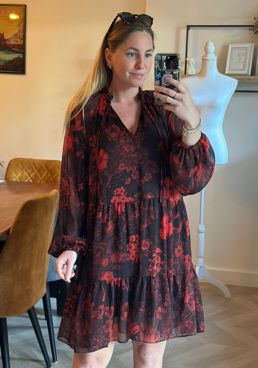 Robe fluide fleurie noir & rouge T.38