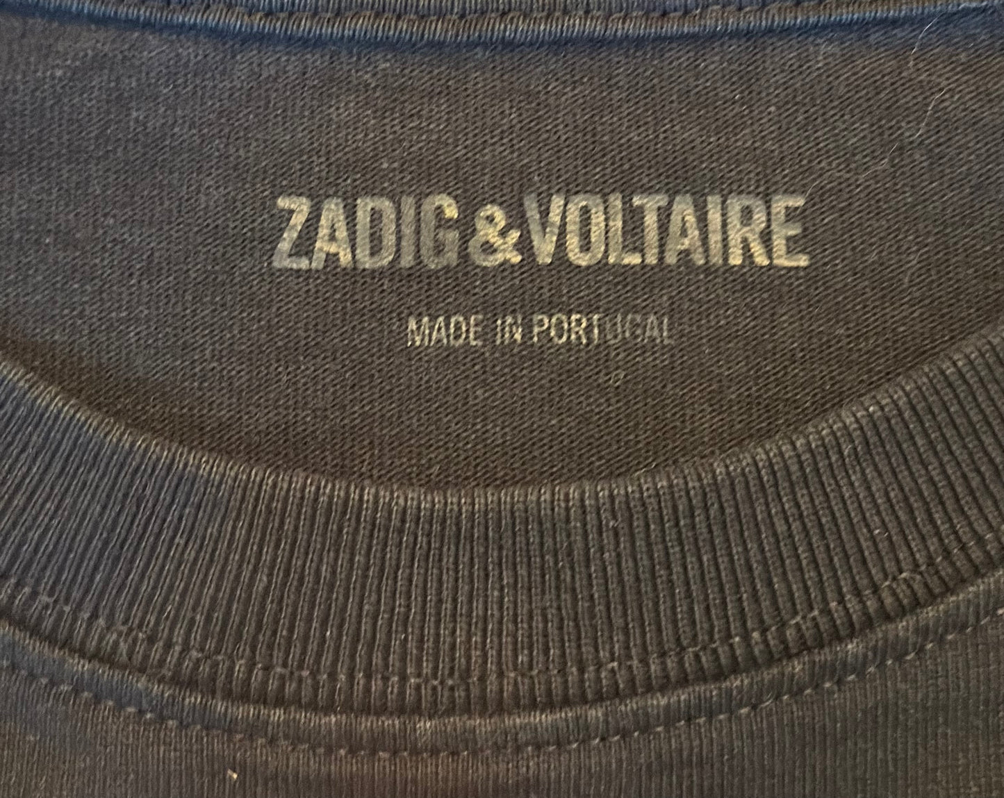 T-shirt noir imprimé logo T.34