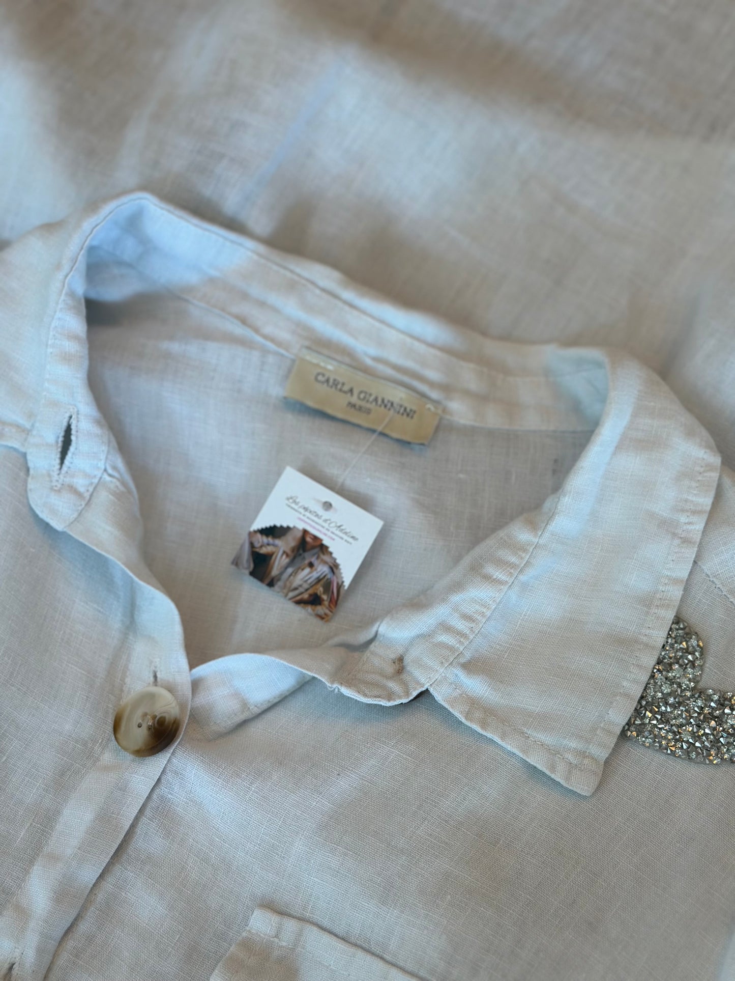 Chemise tunique blanche en lin – Cœurs argentés T.U