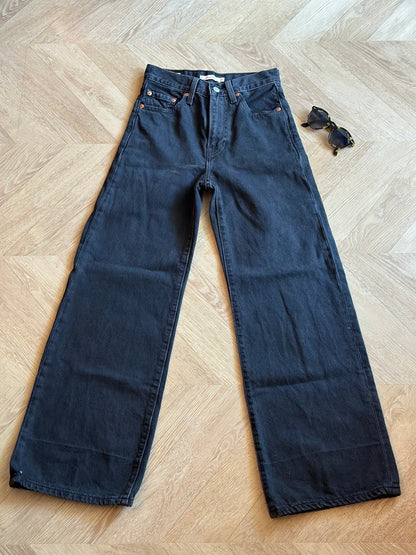 Jean wide leg noir Levi’s Ribcage T.34
