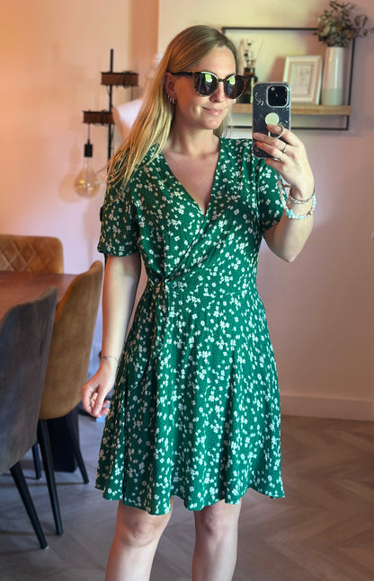 Robe portefeuille verte fleurie - T.40