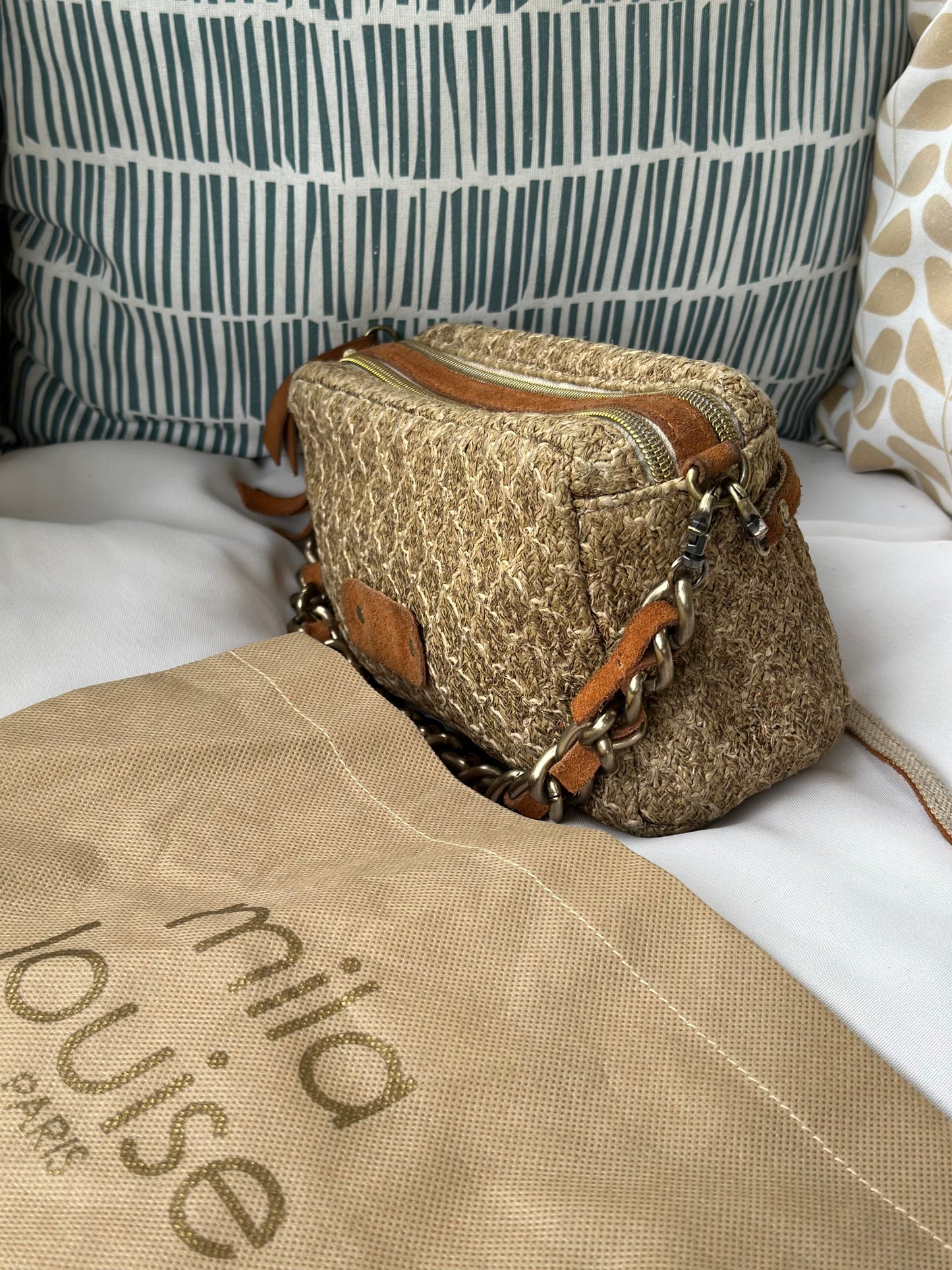 Sac en cuir beige modèle “Mama” avec double bandoulière