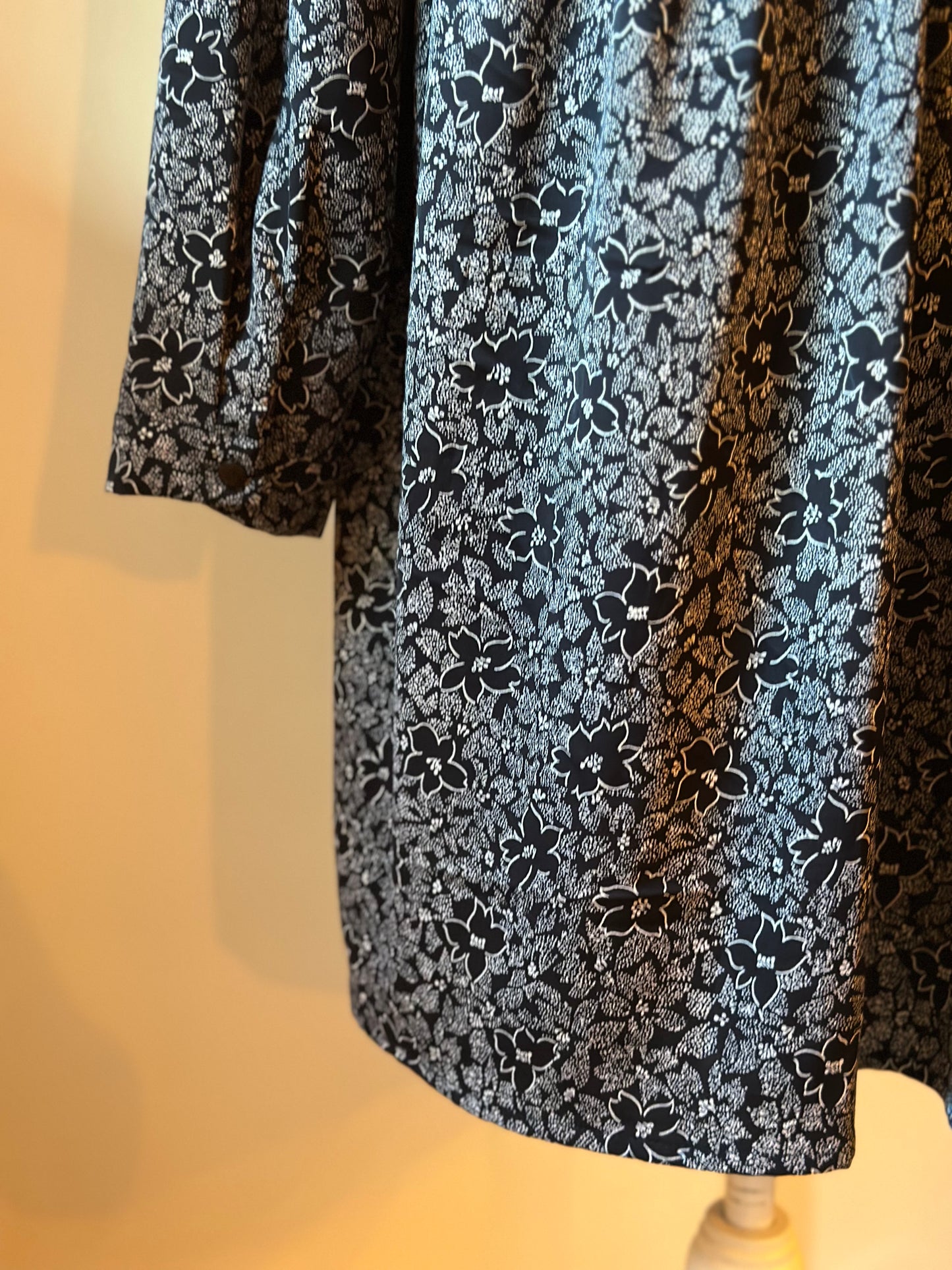 Robe chemise fluide imprimé floral noir et gris T.38