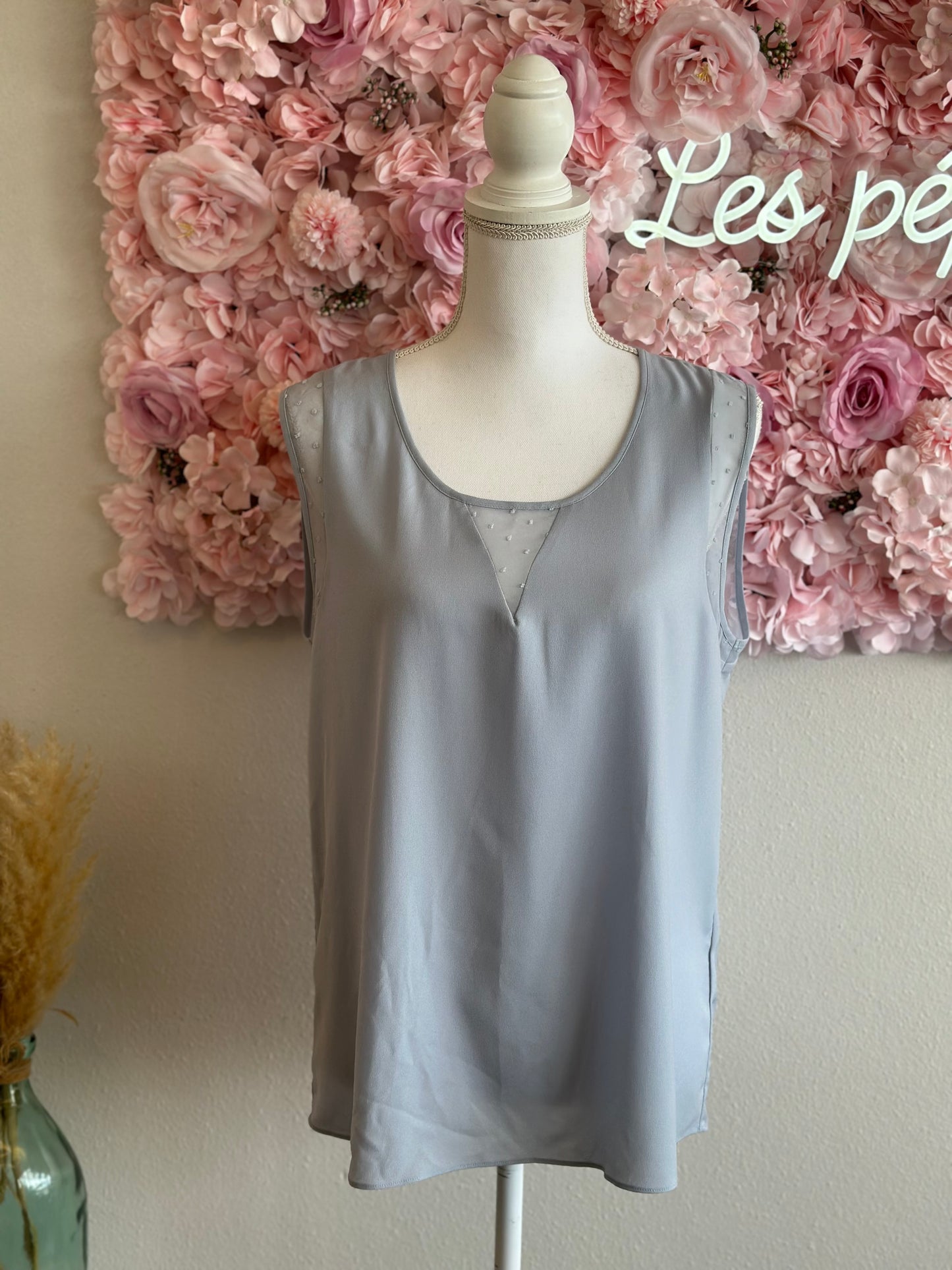 Blouse sans manches bleu clair, T.42