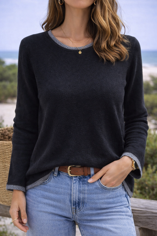 Pull laine mérinos noir détail gris col rond T.38