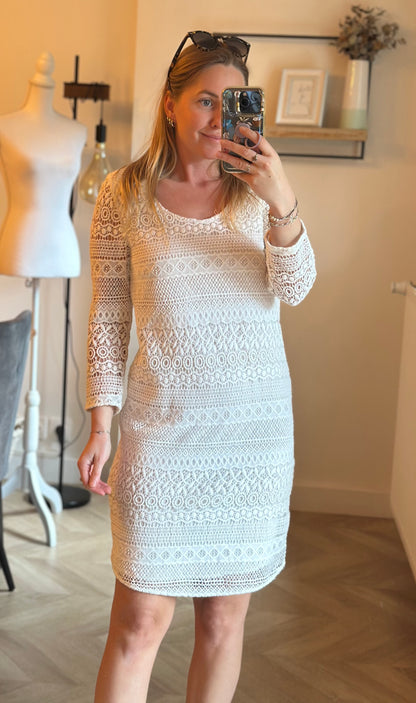 Magnifique robe blanche broderies en crochet, T.36