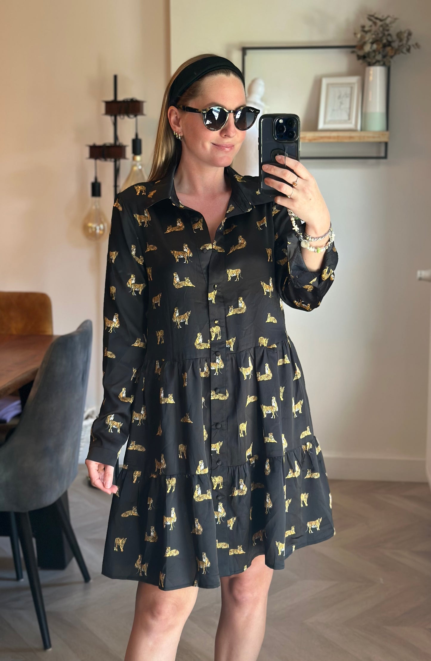 Robe courte fluide imprimé tigre noir et doré T.36