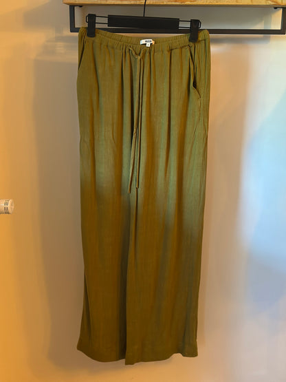 Ensemble pantalon large et chemise kaki en lin et viscose T.36