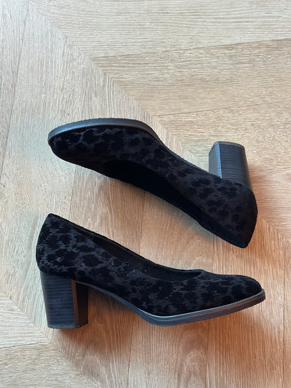 Escarpins noirs motif ton sur ton talon bloc – T.40