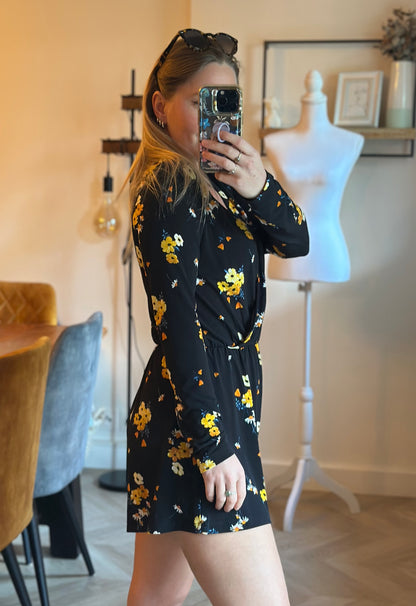 Combishort fleuri noir jaune T.38