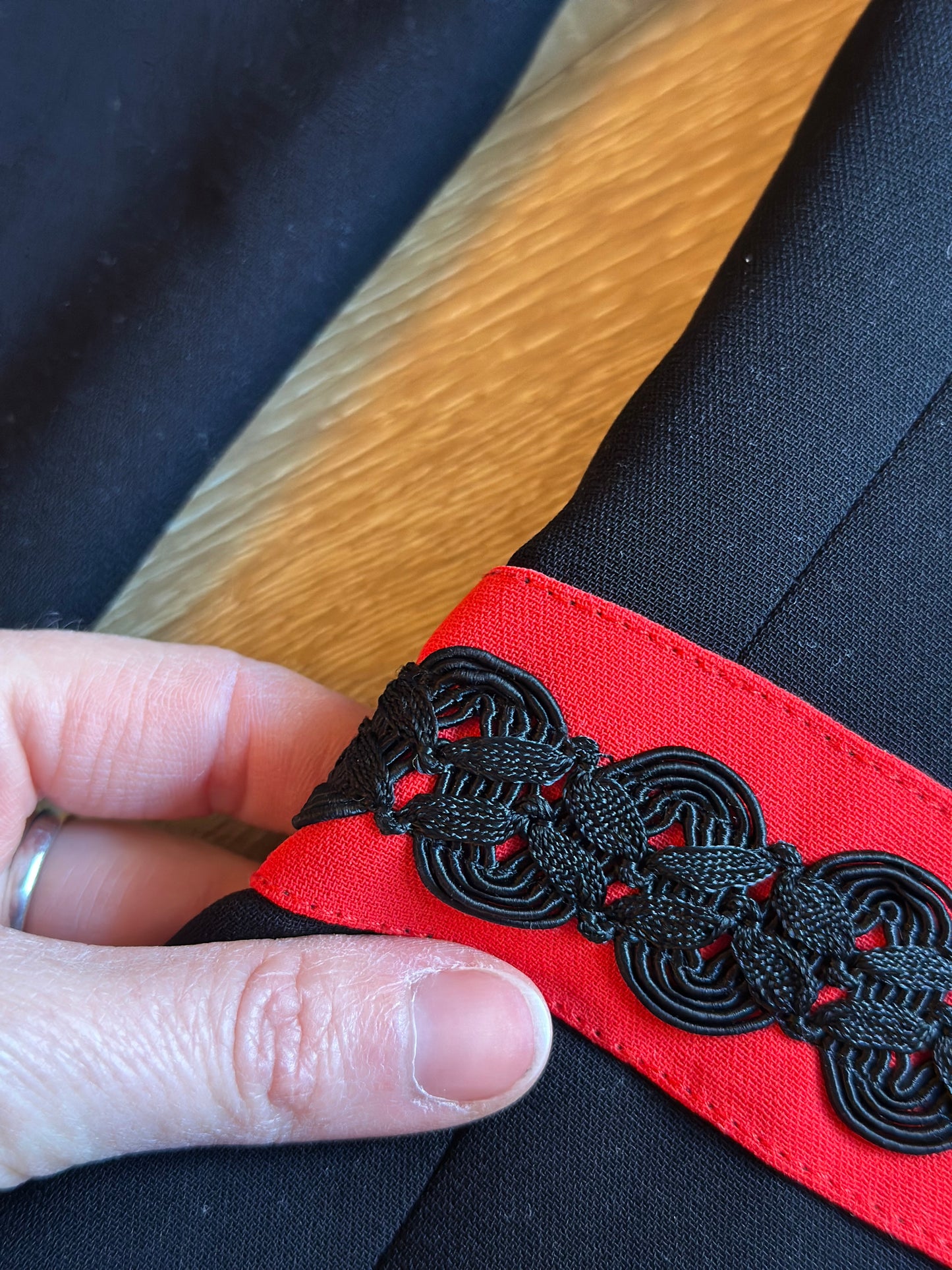 Blazer noir détails rouges fabriqué en France T.34