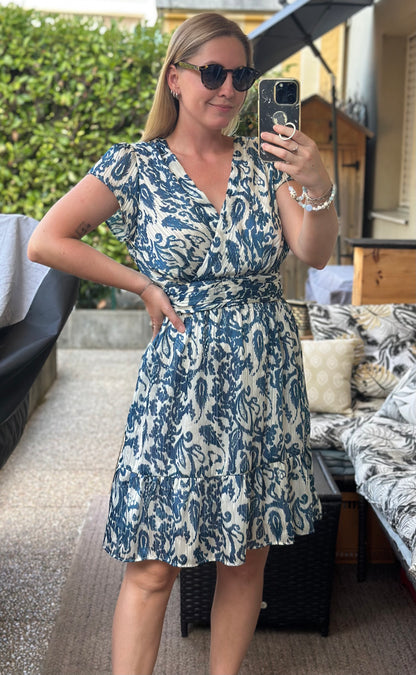 Robe modèle Routa imprimé bleu & blanc T.38