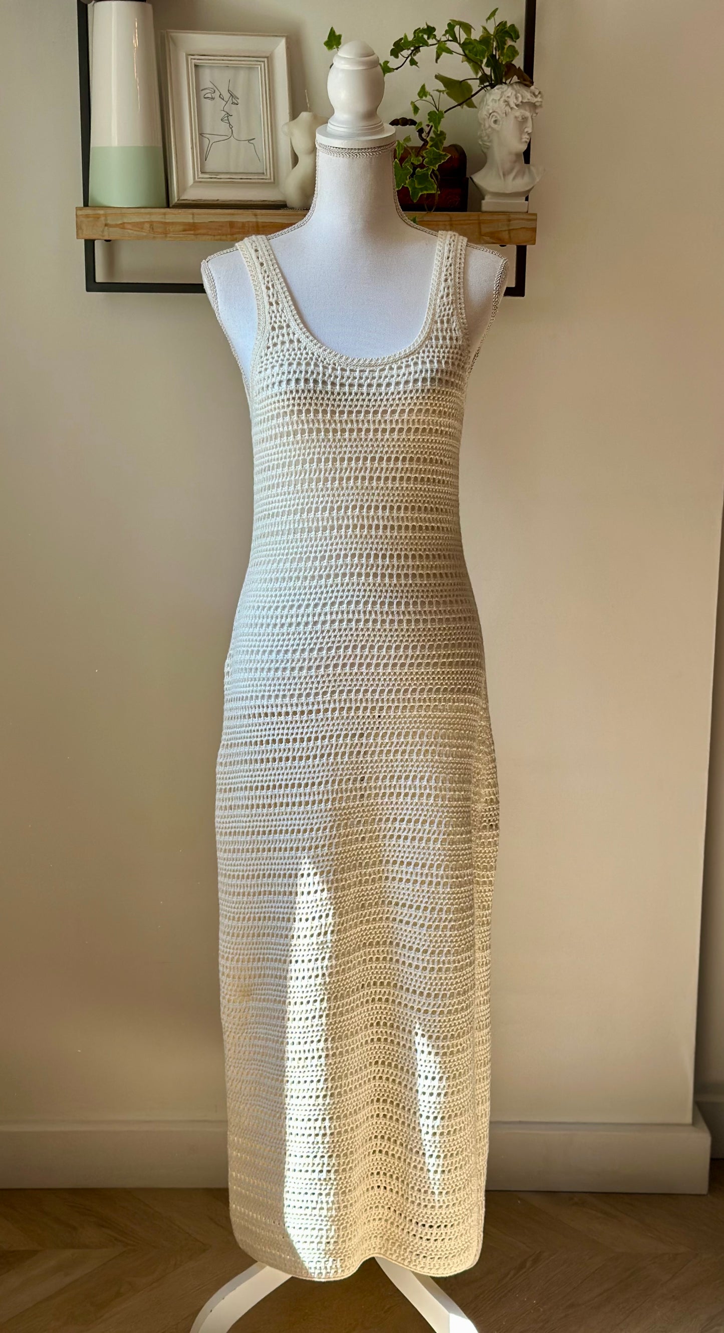 Robe longue au crochet crème neuve T.38