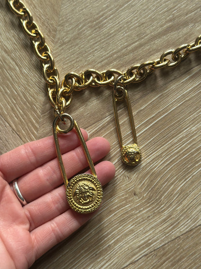 Ceinture chaîne dorée vintage épingles nourrice style 90s – 98 cm