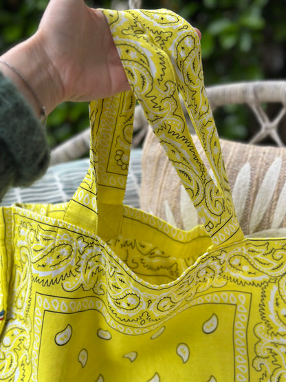 Sac cabas bandana jaune en coton matelassé Made in France 
 ￼