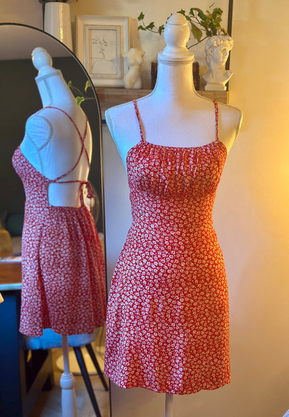 Robe courte à imprimé floral coloré T.36