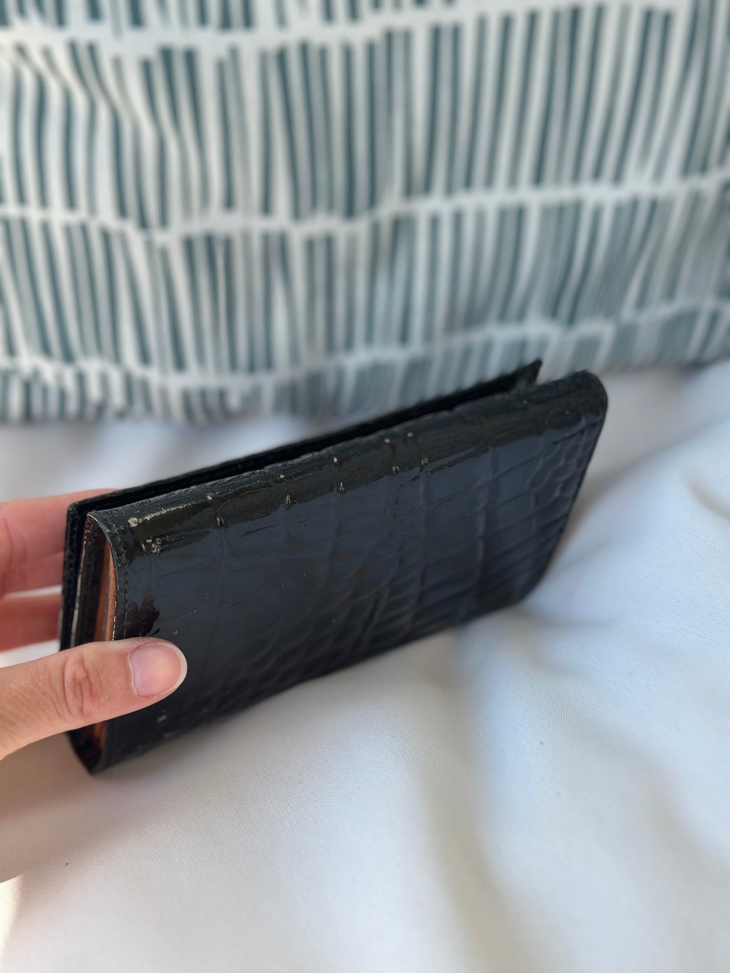 Porte-monnaie vintage cuir verni noir effet croco