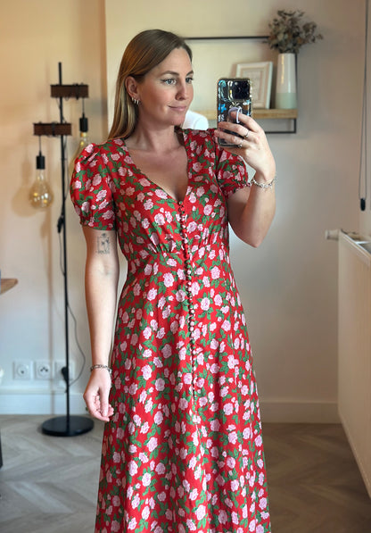 Robe longue fleurie rouge en soie T.36