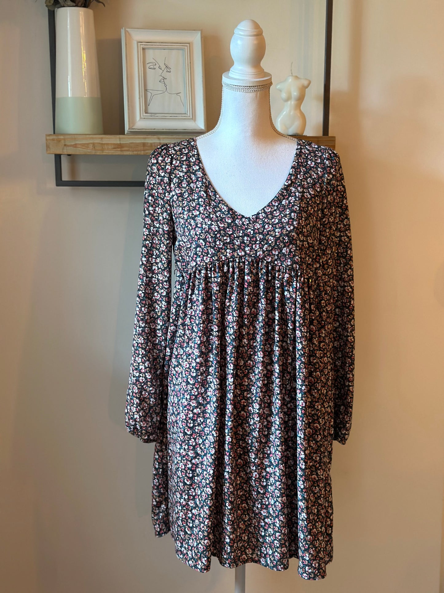 Robe fleurie coupe fluide T.34