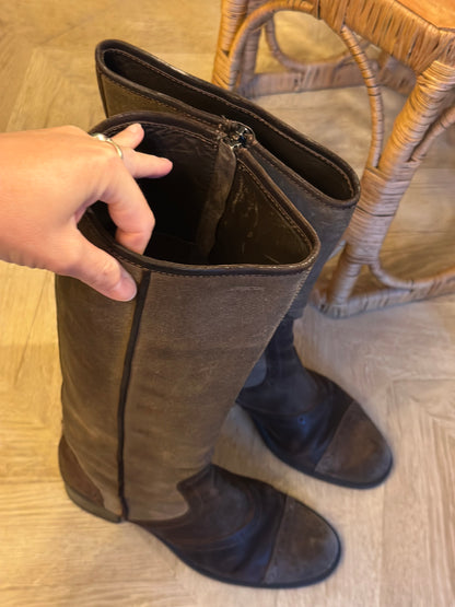 Bottes en cuir suédé bicolores P.38