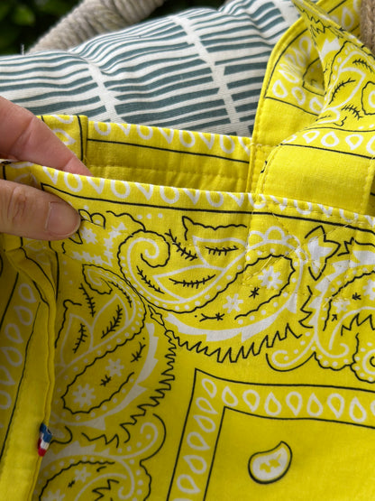 Sac cabas bandana jaune en coton matelassé Made in France 
 ￼