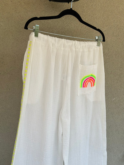 Pantalon gaze de coton Made in Italy blanc brodé arc-en-ciel – T.U 36/44
