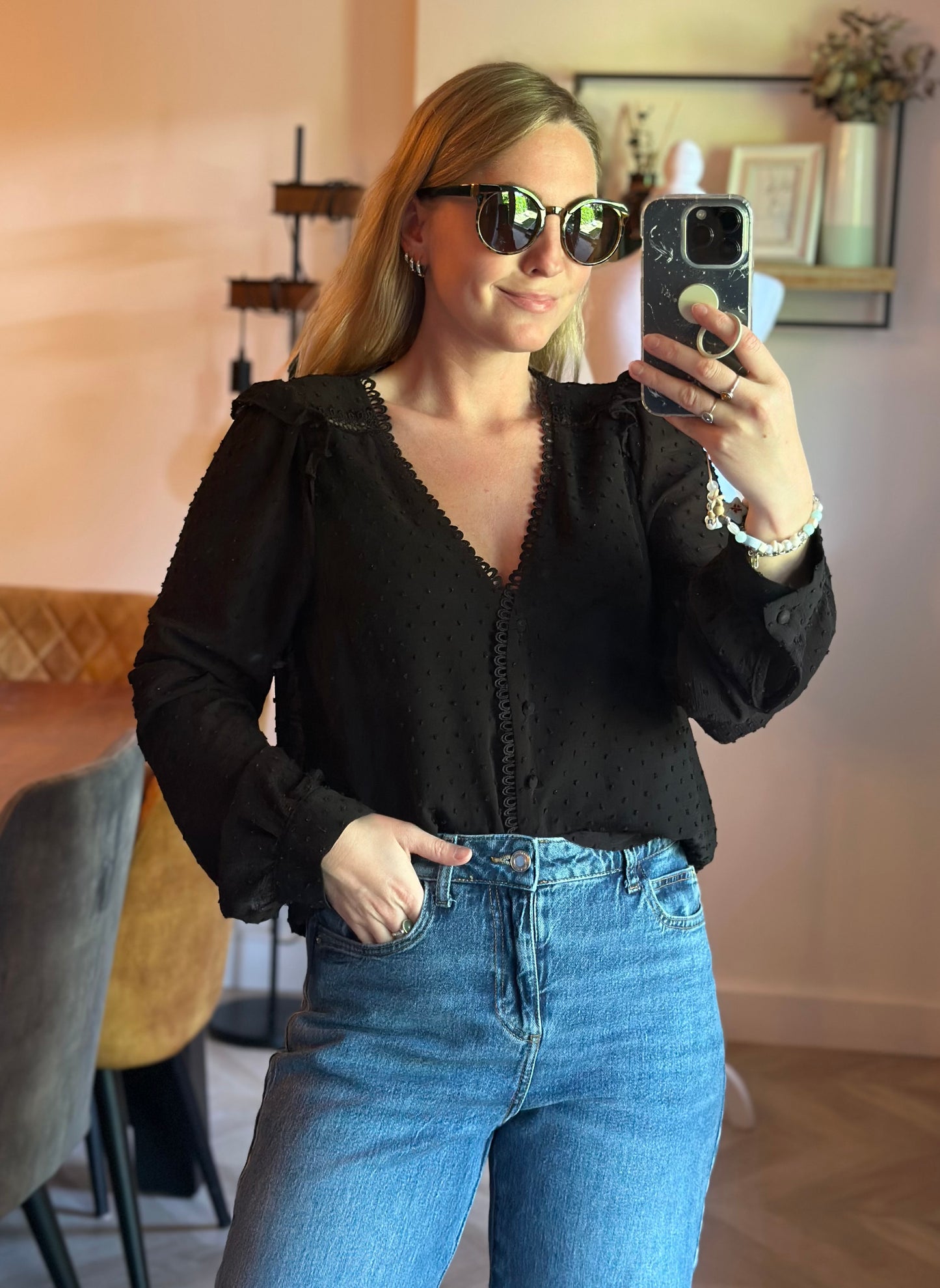 Blouse noire plumetis T.40