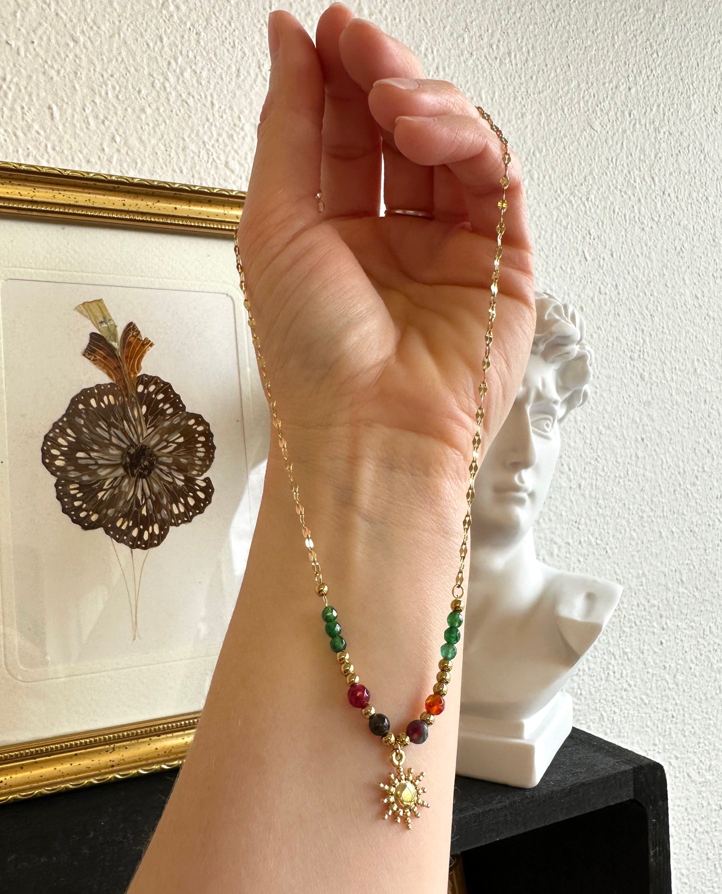 Collier doré avec pendentif soleil en acier inoxydable, perles naturelles Jade