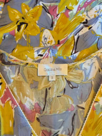 Robe mi-longue fleurie ceinturée T.36