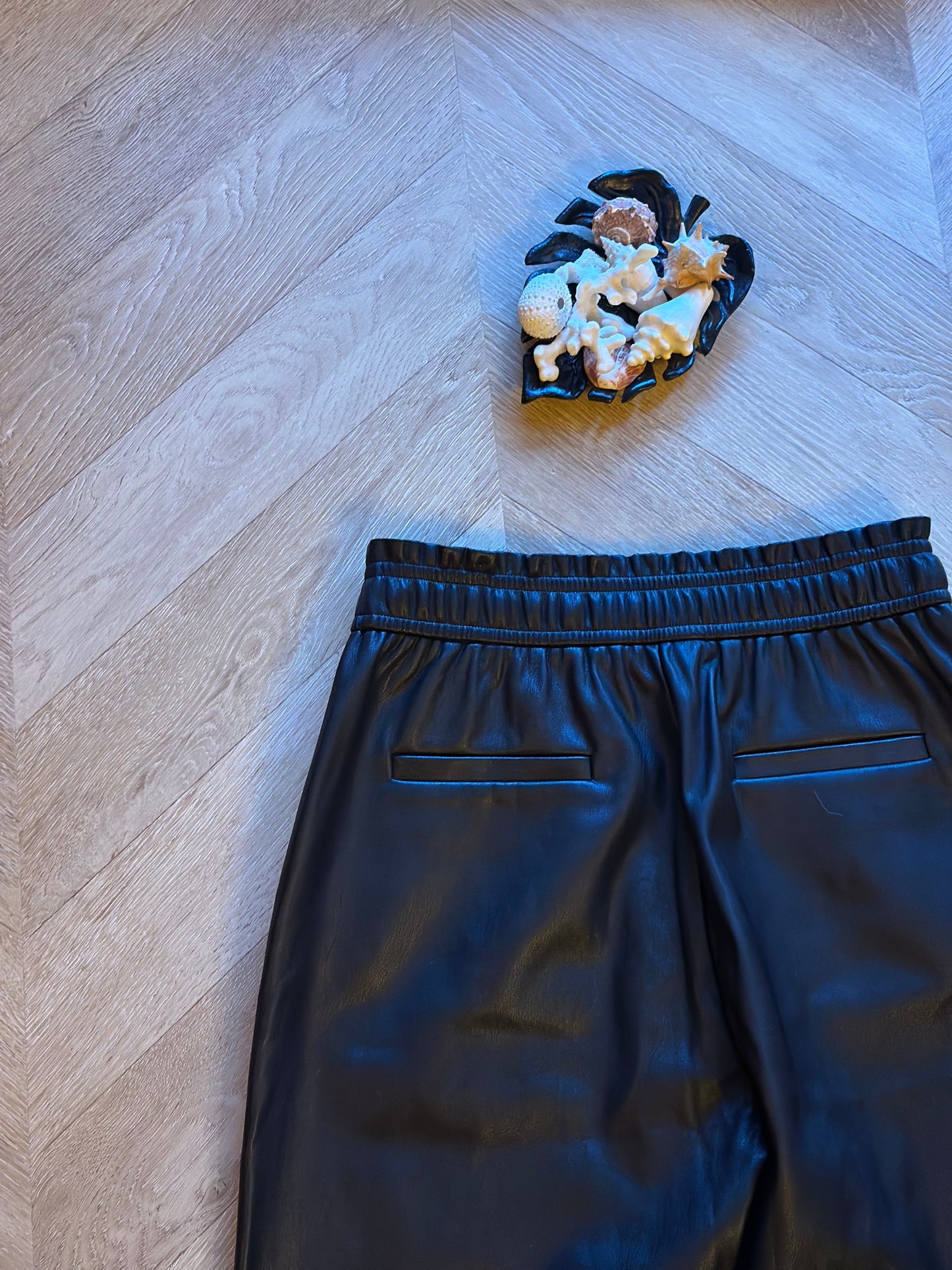 Pantalon jogger uni effet cuir T.38