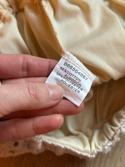 Short crochet écru dentelle T.36