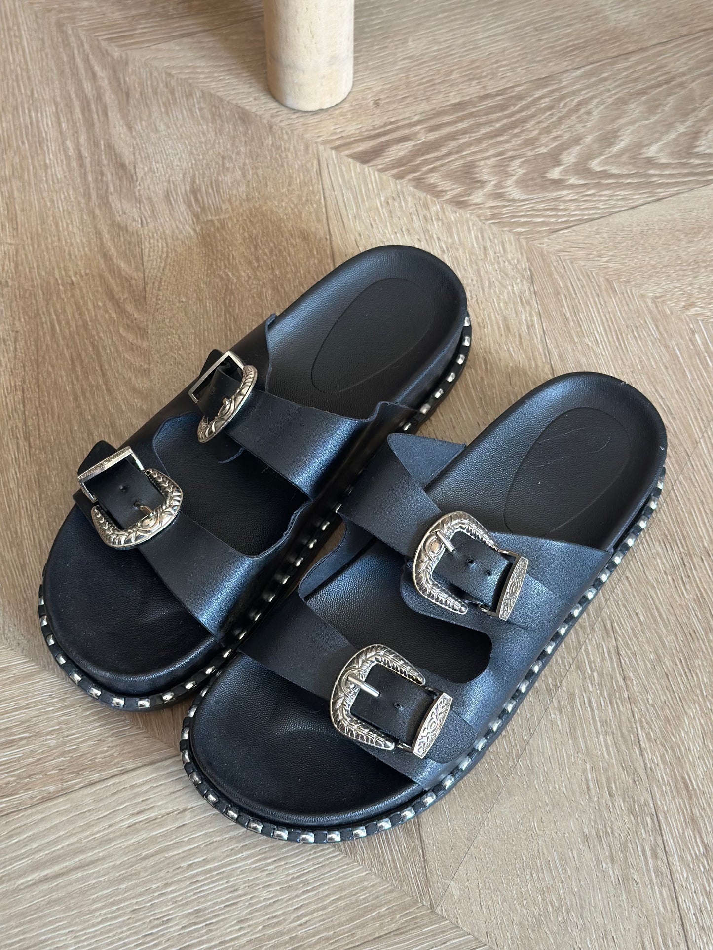 Sandales western à boucle épaisse noir/argent P.36
