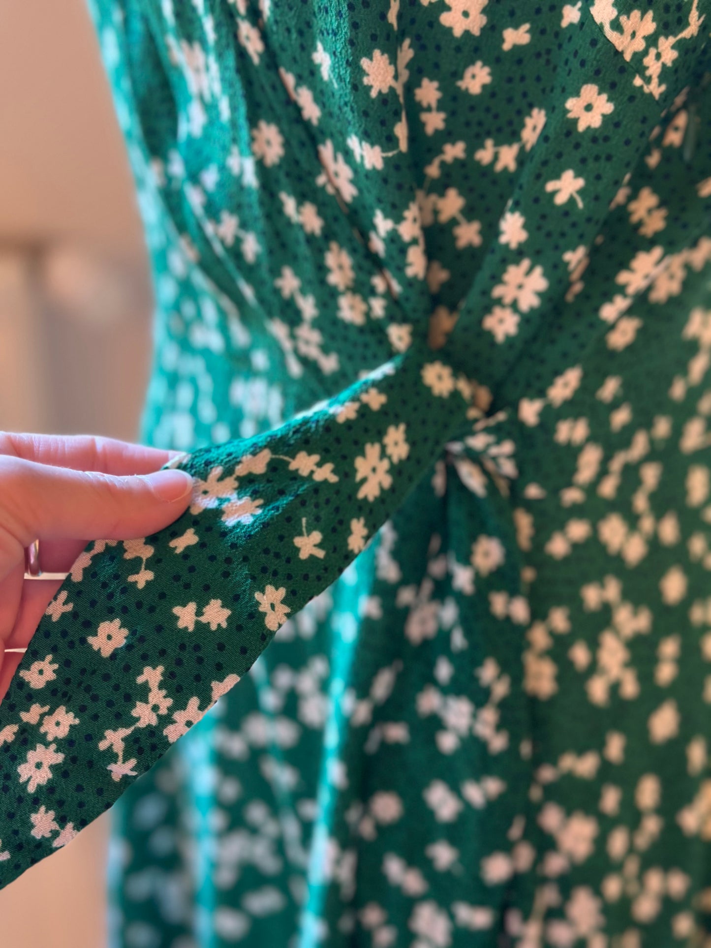 Robe portefeuille verte fleurie - T.40