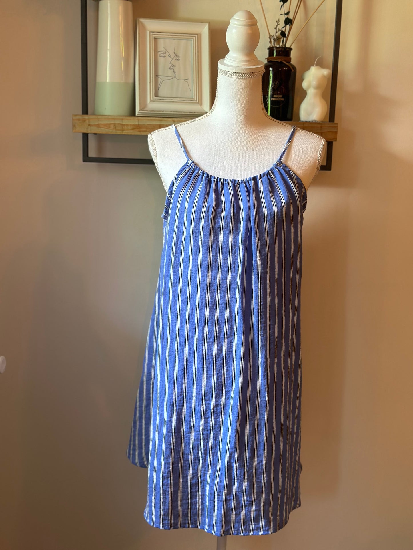 Robe rayée bleu et blanc T.34