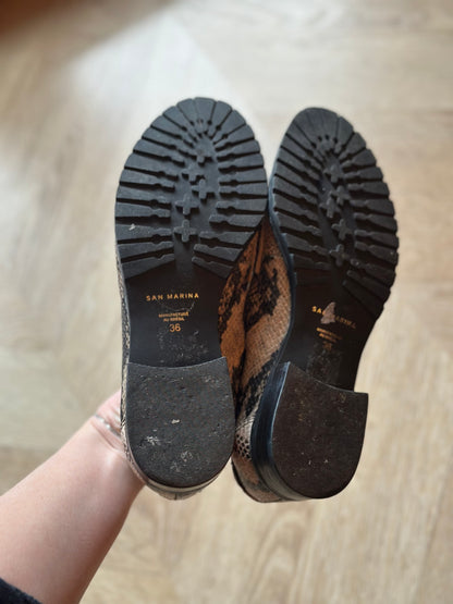Mocassins imprimé python P.36