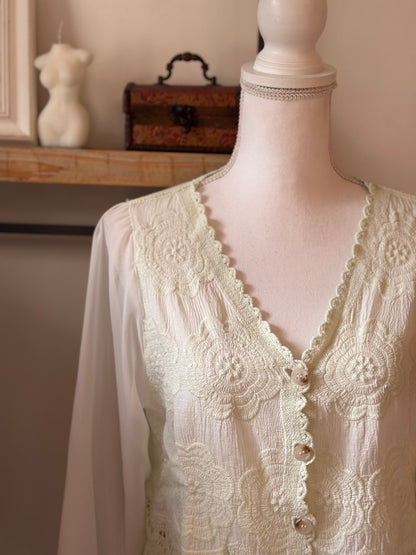 Gilet en dentelle à motifs floraux T.36/38